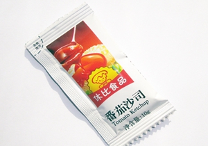 廣科機(jī)械液體包裝機(jī)有什么特點(diǎn)，醬料包裝機(jī)有什么用